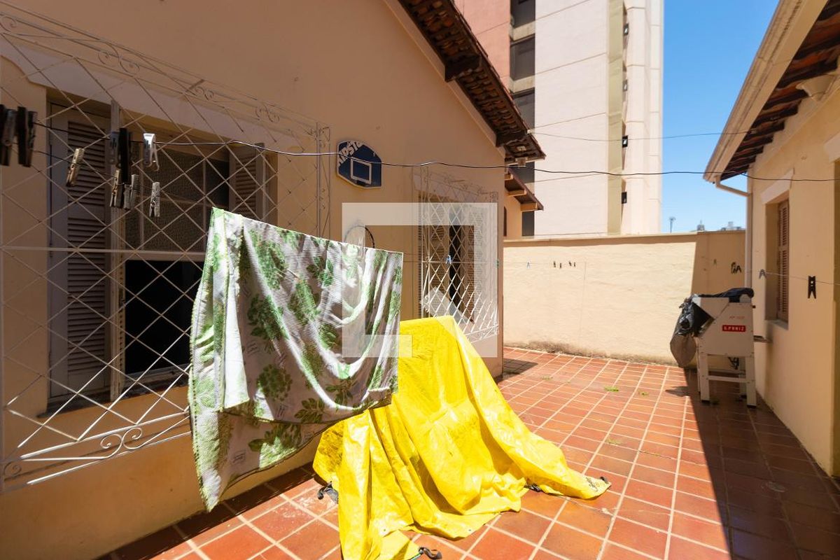 Casa à Venda - Cambuí, 4 Quartos,  340 m2 em , Campinas - sp | SoloBR