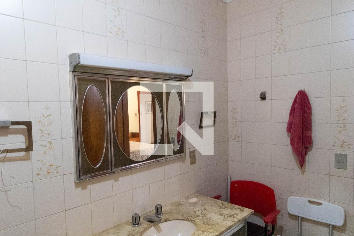 Casa à Venda - Cambuí, 4 Quartos,  340 m2 em , Campinas - sp | SoloBR