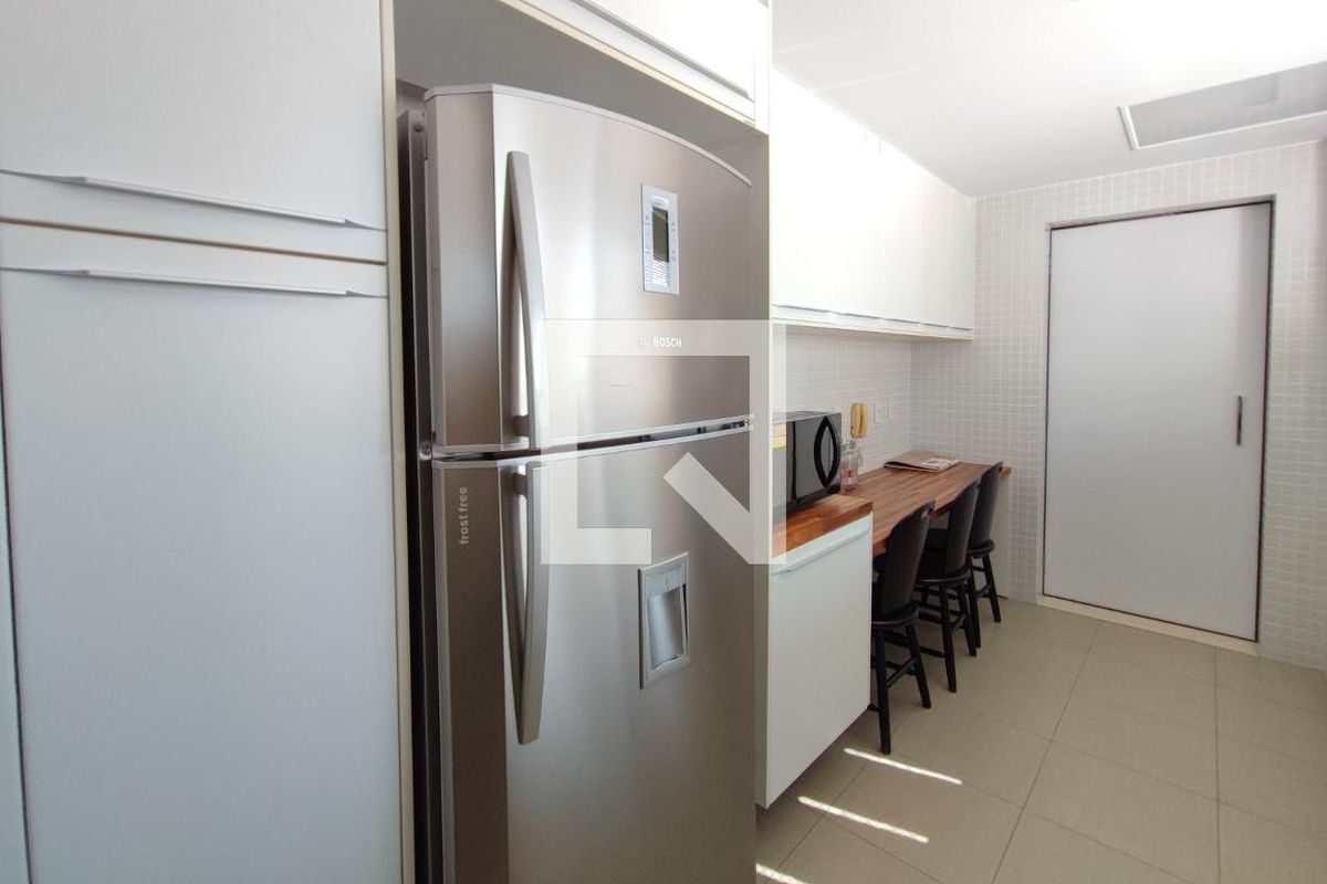 Apartamento à Venda - Cambuí, 2 Quartos,  151 m2 em , Campinas - sp | SoloBR