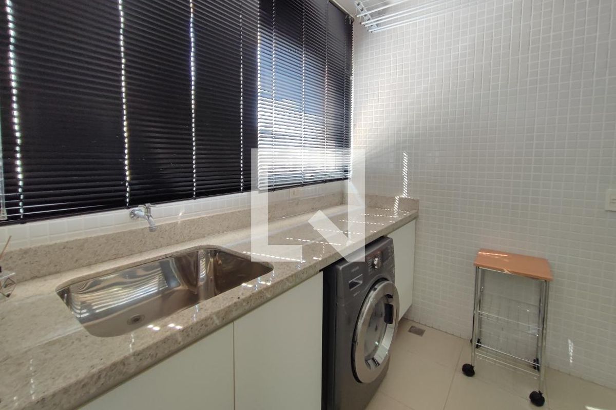Apartamento à Venda - Cambuí, 2 Quartos,  151 m2 em , Campinas - sp | SoloBR