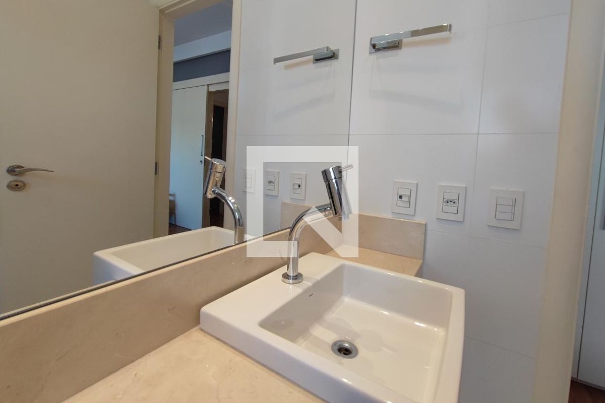 Apartamento à Venda - Cambuí, 2 Quartos,  151 m2 em , Campinas - sp | SoloBR