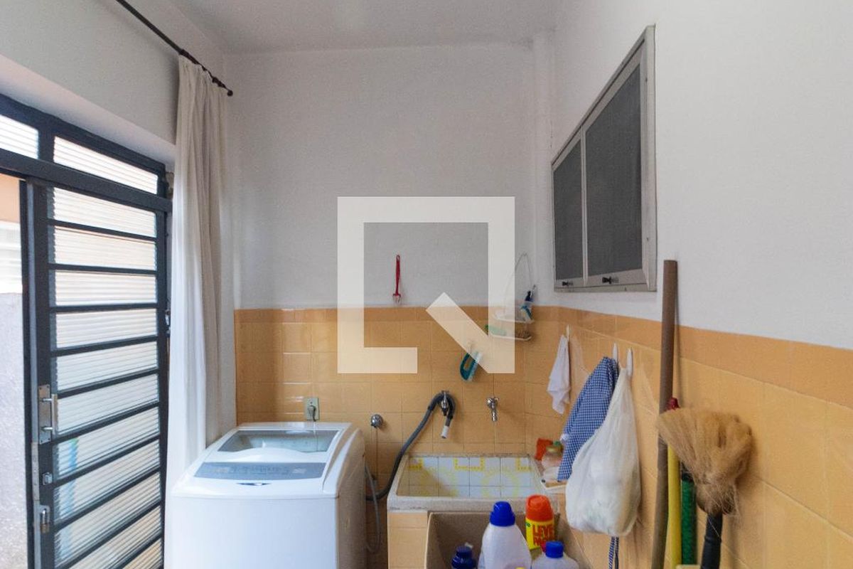 Casa à Venda - Jardim Flamboyant, 4 Quartos,  225 m2 em , Campinas - sp | SoloBR