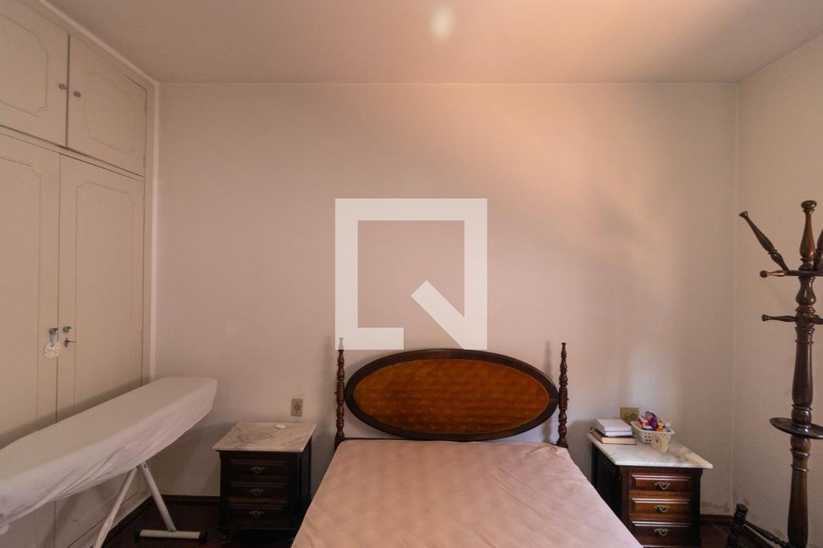 Casa à Venda - Jardim Flamboyant, 4 Quartos,  225 m2 em , Campinas - sp | SoloBR