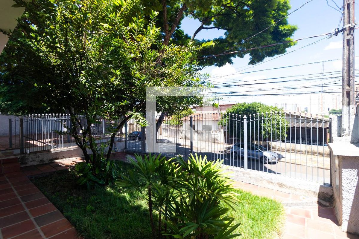Casa à Venda - Jardim Flamboyant, 4 Quartos,  225 m2 em , Campinas - sp | SoloBR