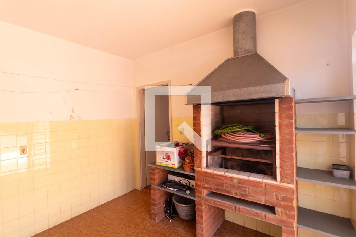 Casa à Venda - Jardim Flamboyant, 4 Quartos,  225 m2 em , Campinas - sp | SoloBR