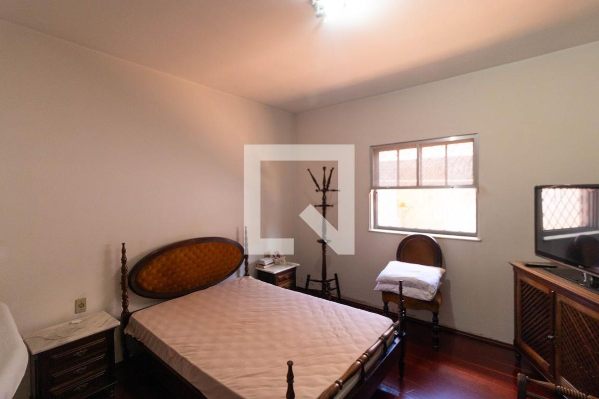 Casa à Venda - Jardim Flamboyant, 4 Quartos,  225 m2 em , Campinas - sp | SoloBR
