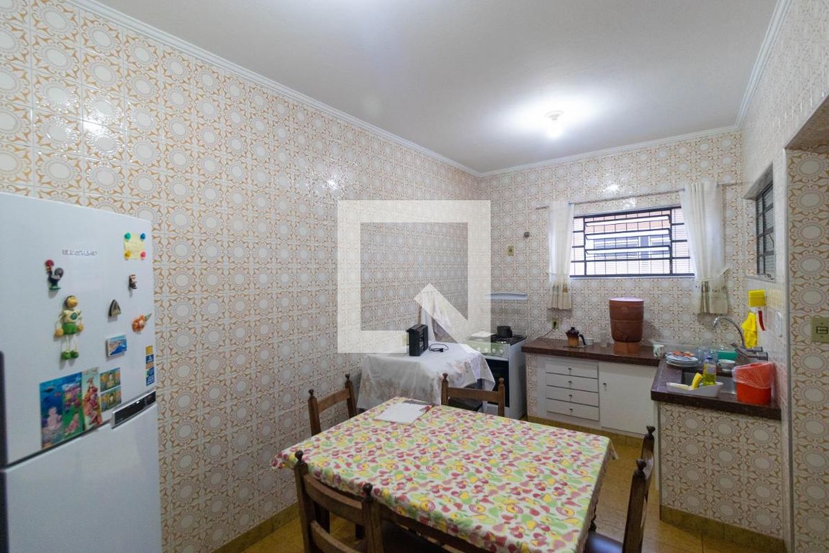 Casa à Venda - Jardim Flamboyant, 4 Quartos,  225 m2 em , Campinas - sp | SoloBR