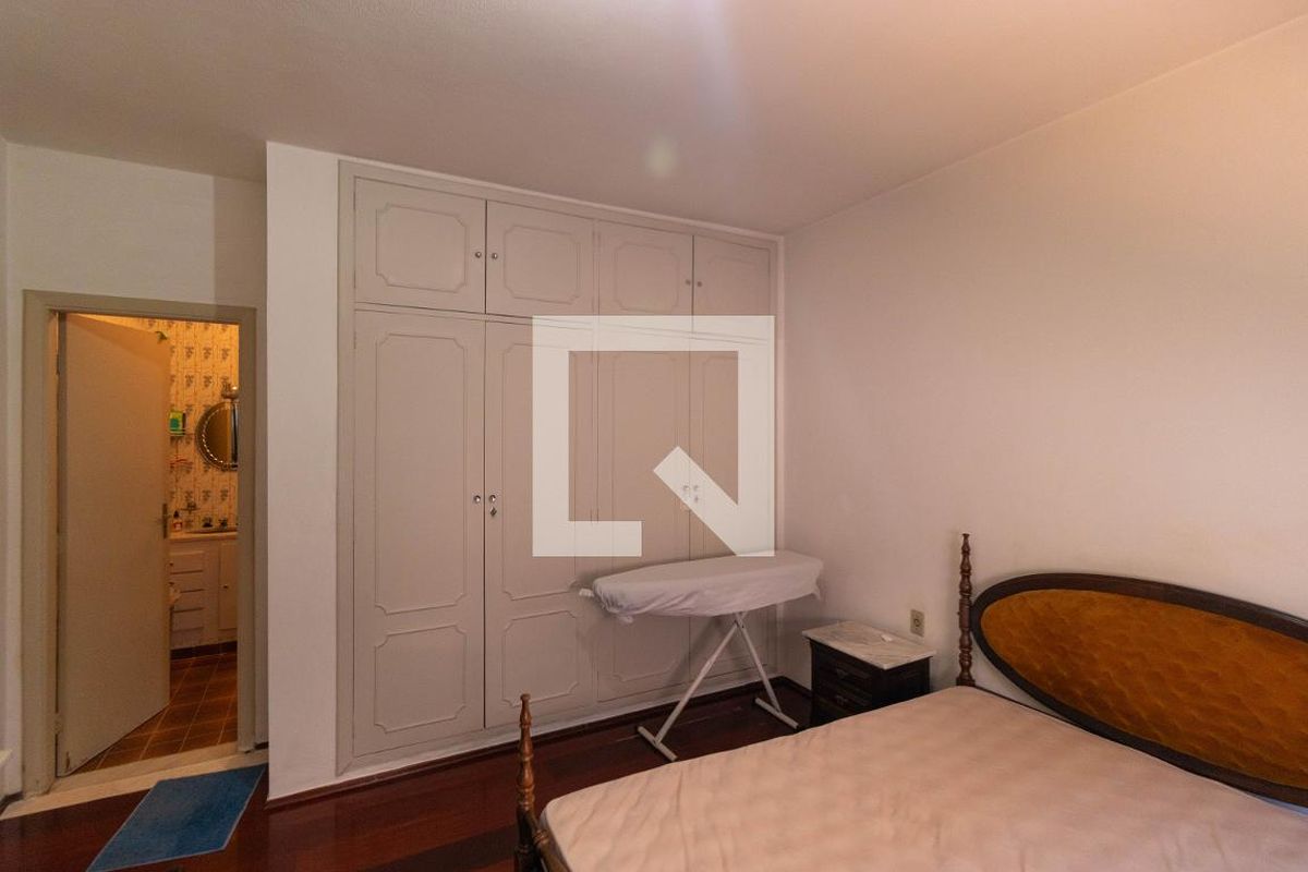 Casa à Venda - Jardim Flamboyant, 4 Quartos,  225 m2 em , Campinas - sp | SoloBR