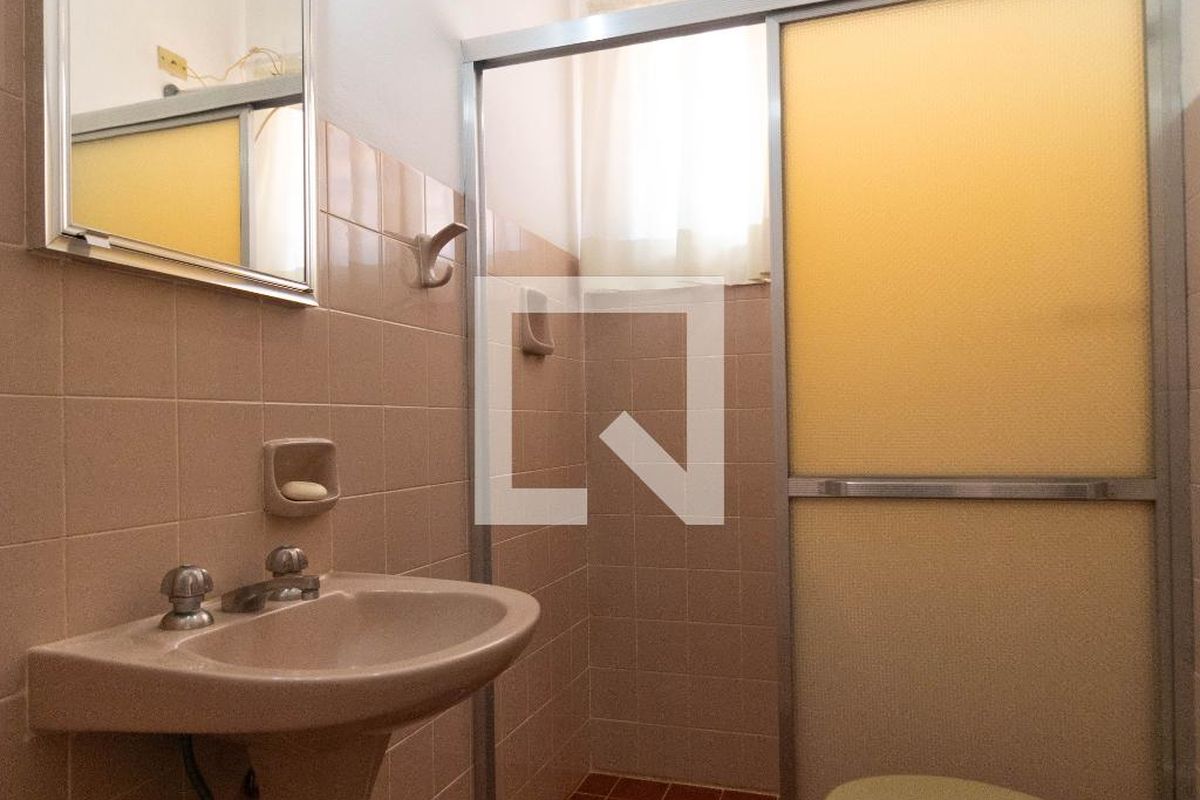 Casa à Venda - Jardim Flamboyant, 4 Quartos,  225 m2 em , Campinas - sp | SoloBR