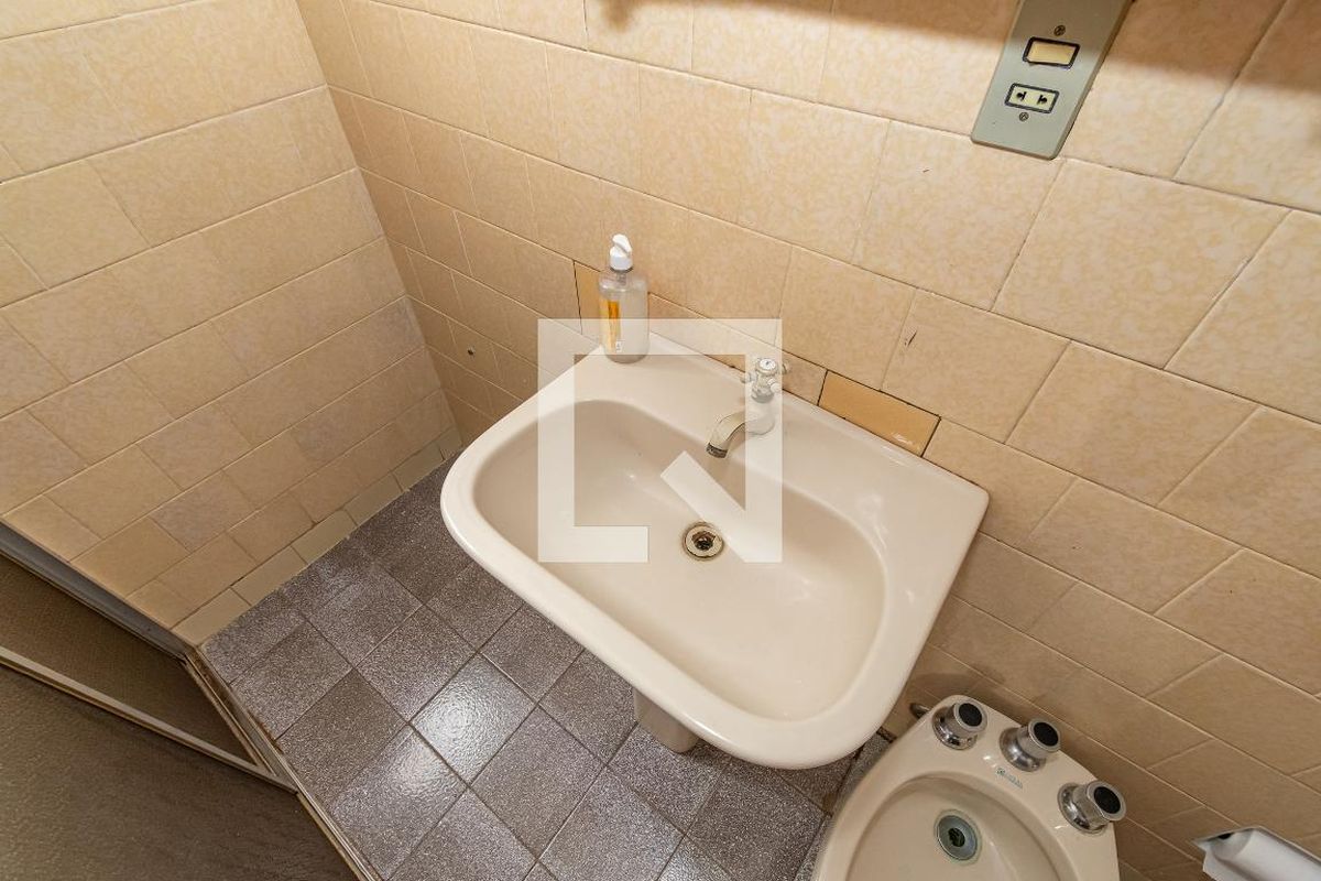 Casa à Venda - Taquaral, 2 Quartos,  180 m2 em , Campinas - sp | SoloBR