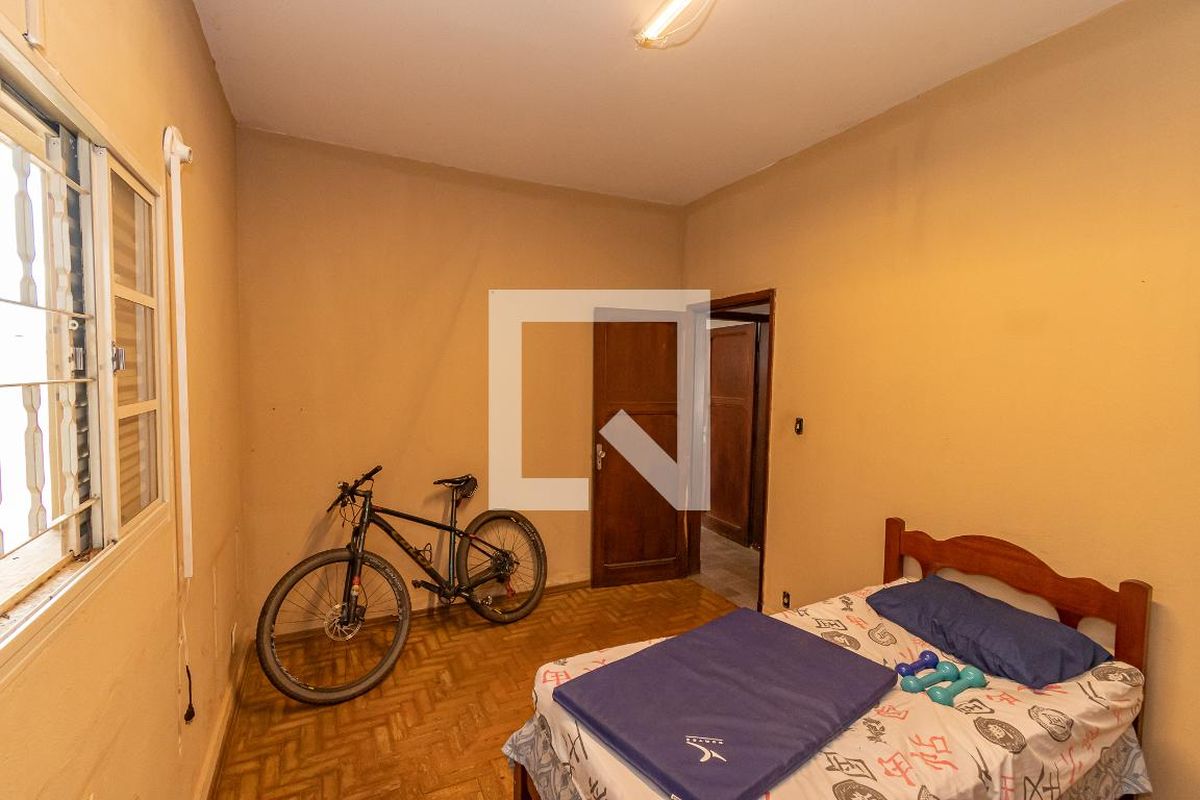Casa à Venda - Taquaral, 2 Quartos,  180 m2 em , Campinas - sp | SoloBR