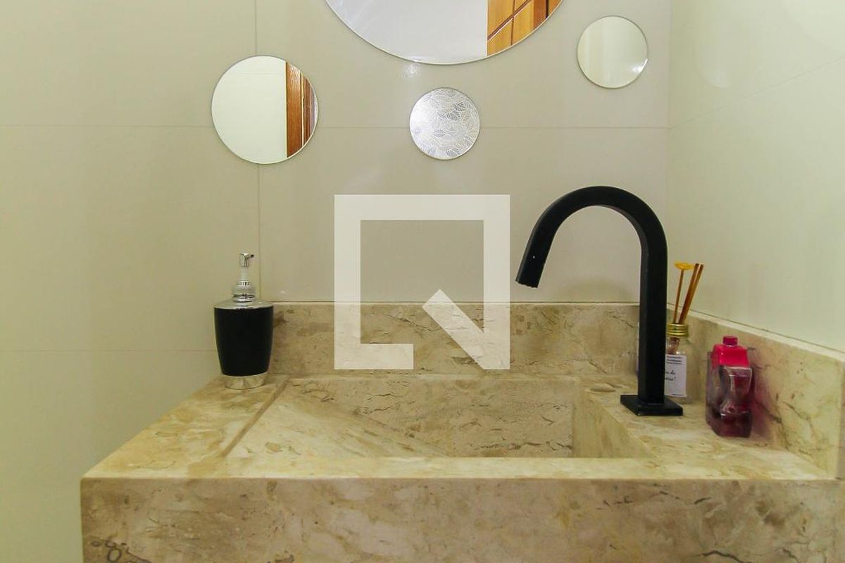 Casa, 3 quartos, 210 m² - Foto 60