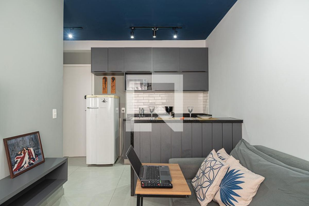 Apartamento, 1 quarto, 27 m² - Foto 1