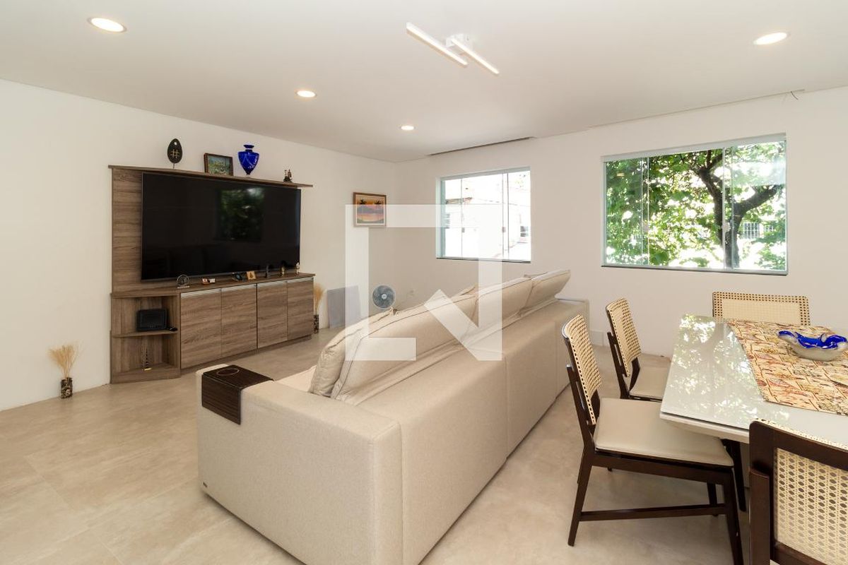 Casa, 2 quartos, 450 m² - Foto 2