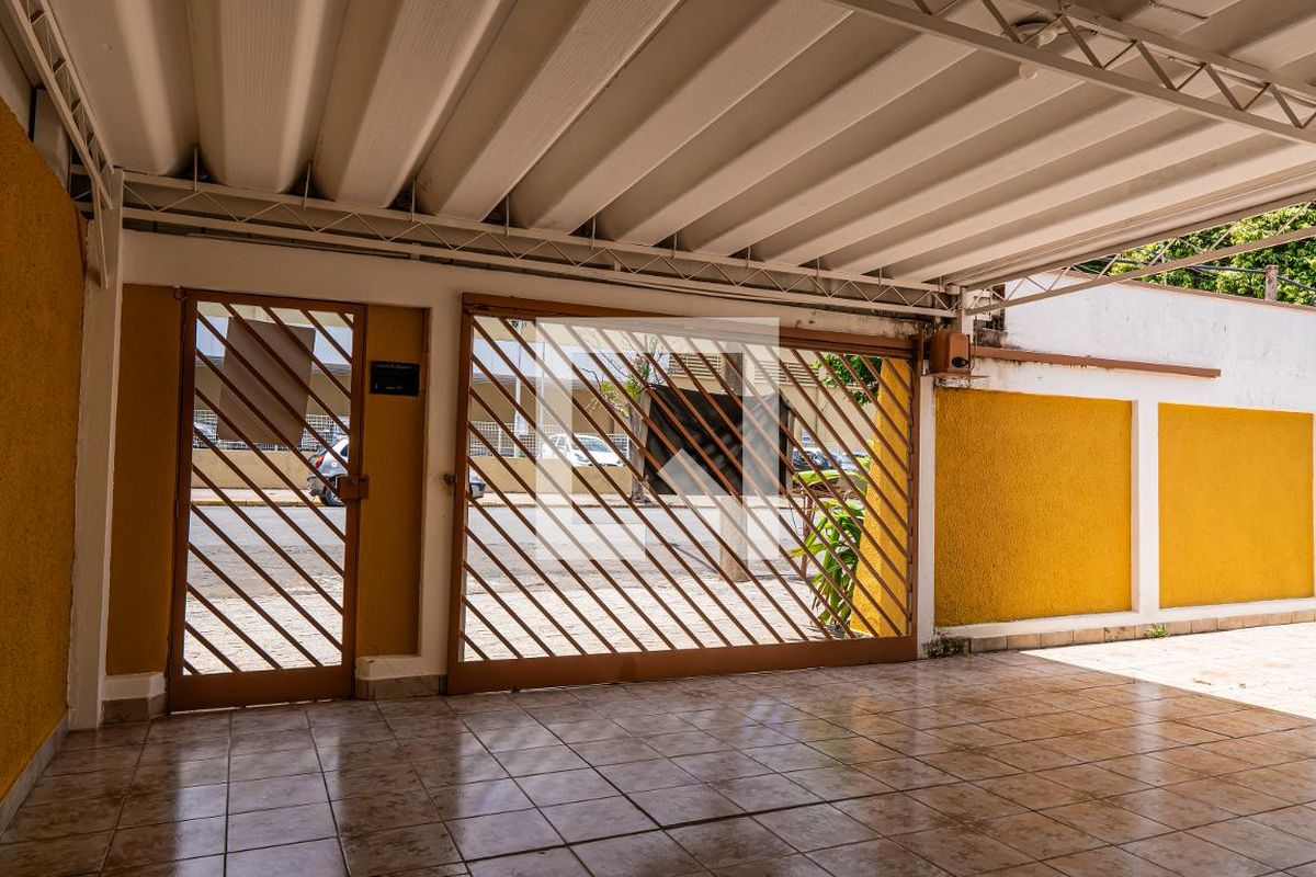Casa à Venda - Jardim do Lago, 4 Quartos,  232 m2 em , Campinas - sp | SoloBR