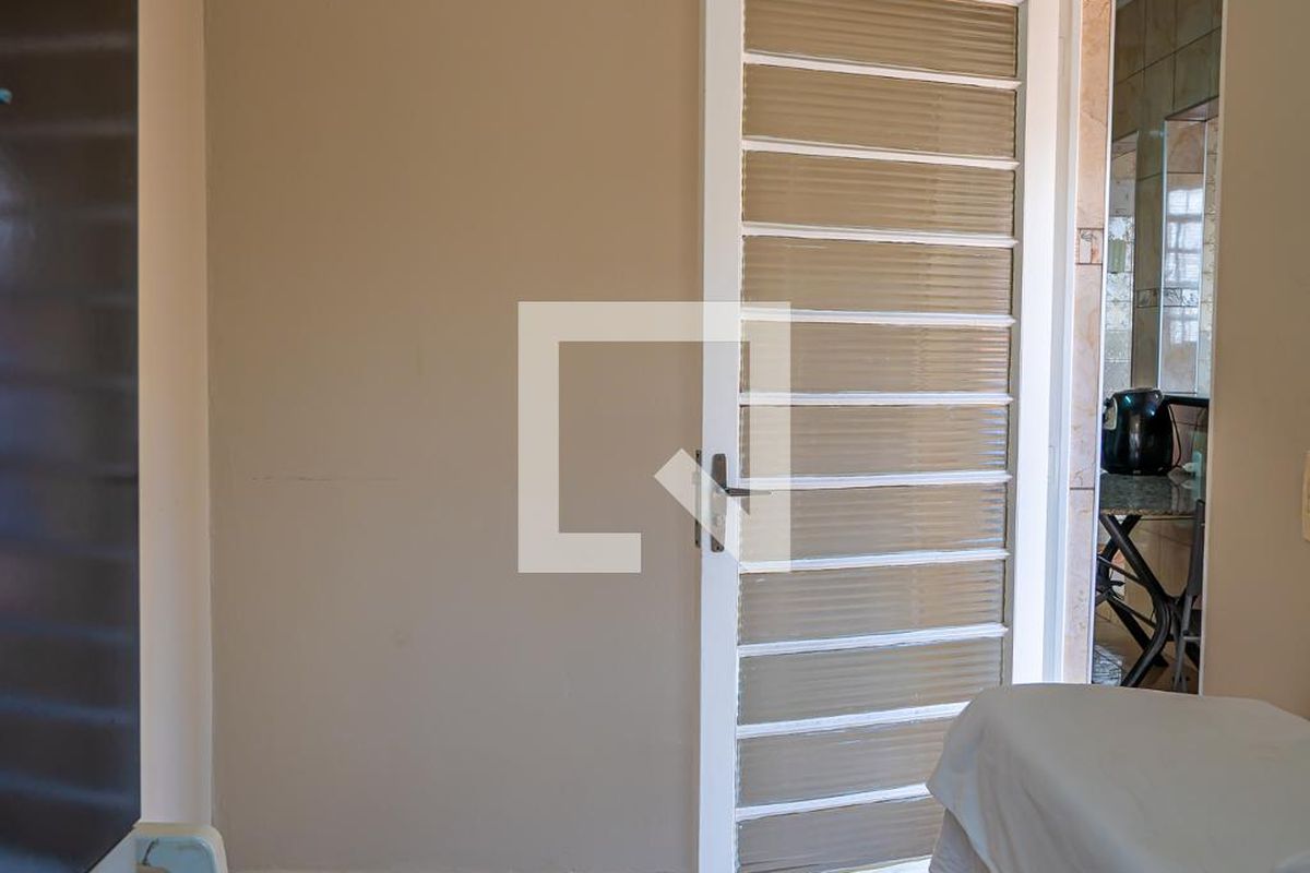 Casa à Venda - Jardim do Lago, 4 Quartos,  232 m2 em , Campinas - sp | SoloBR