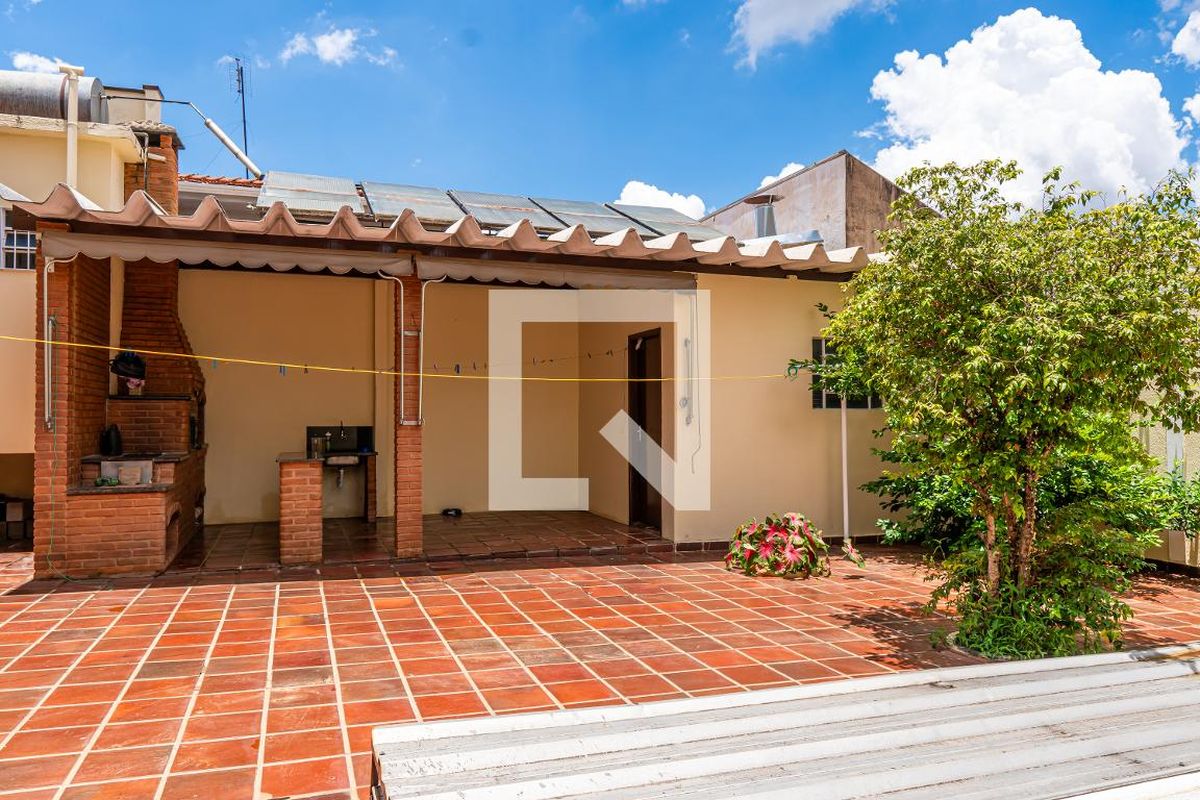 Casa à Venda - Jardim do Lago, 4 Quartos,  232 m2 em , Campinas - sp | SoloBR