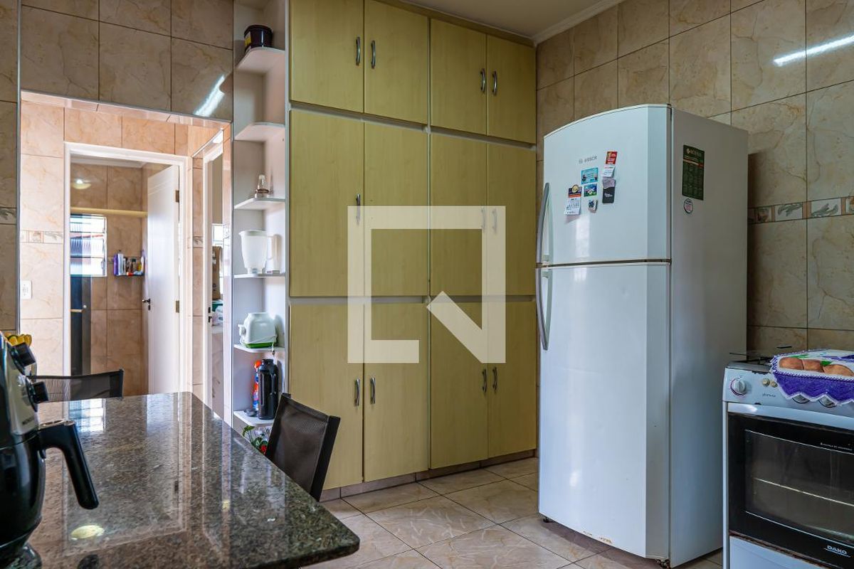 Casa à Venda - Jardim do Lago, 4 Quartos,  232 m2 em , Campinas - sp | SoloBR