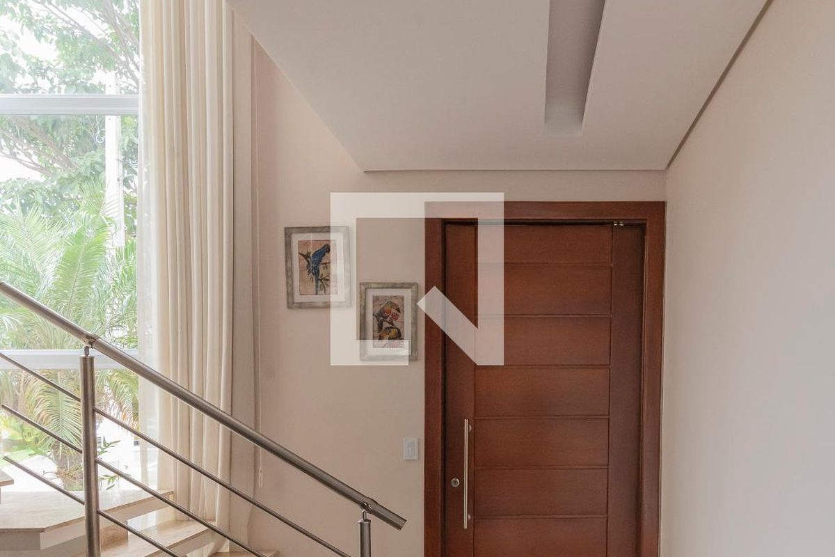 Casa à Venda - Swiss Park, 3 Quartos,  296 m2 em , Campinas - sp | SoloBR