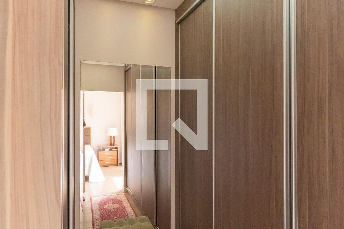 Casa à Venda - Swiss Park, 3 Quartos,  296 m2 em , Campinas - sp | SoloBR