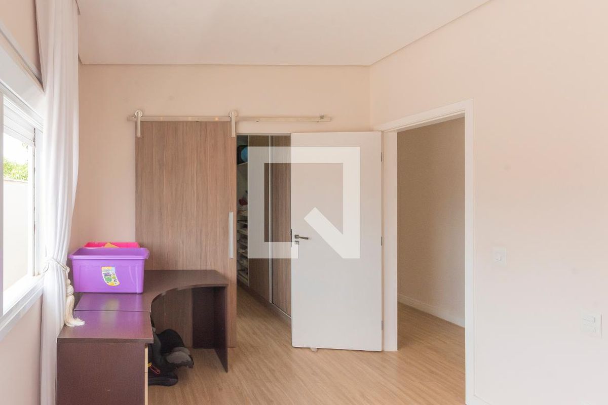 Casa à Venda - Swiss Park, 3 Quartos,  296 m2 em , Campinas - sp | SoloBR