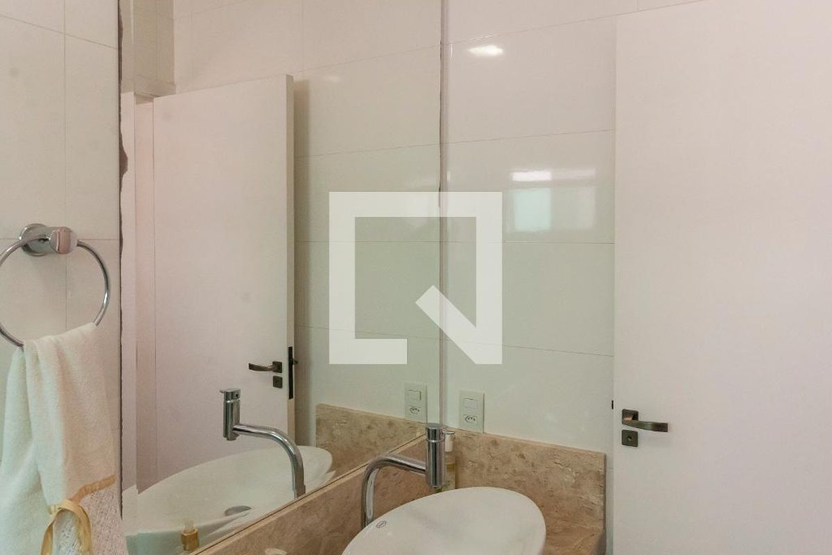 Casa à Venda - Swiss Park, 3 Quartos,  296 m2 em , Campinas - sp | SoloBR