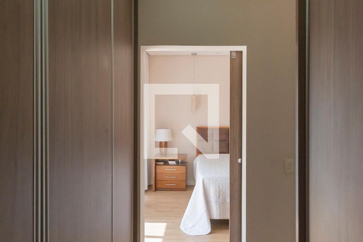Casa à Venda - Swiss Park, 3 Quartos,  296 m2 em , Campinas - sp | SoloBR