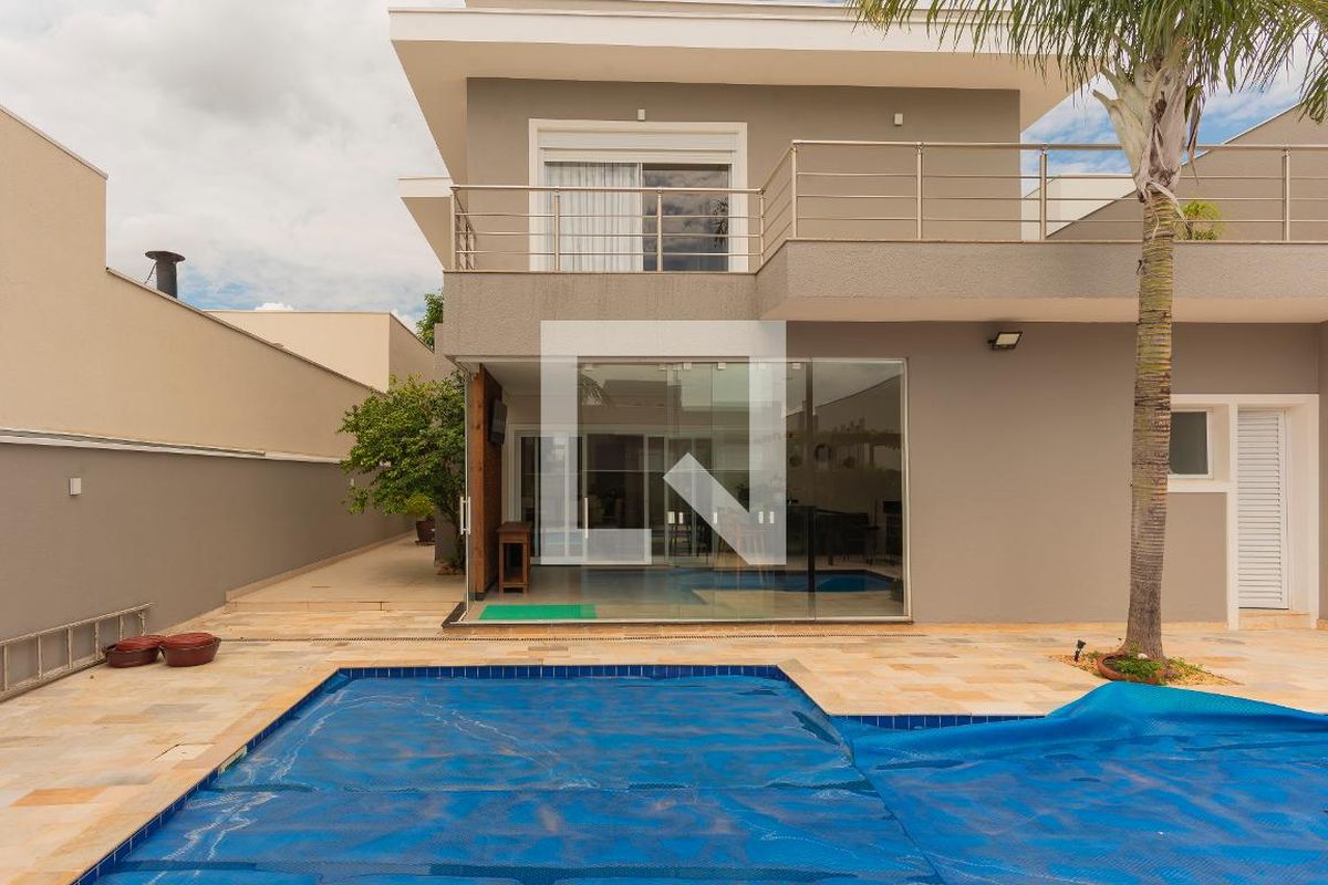 Casa à Venda - Swiss Park, 3 Quartos,  296 m2 em , Campinas - sp | SoloBR