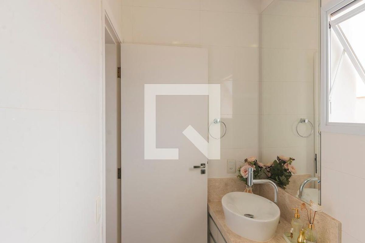 Casa à Venda - Swiss Park, 3 Quartos,  296 m2 em , Campinas - sp | SoloBR