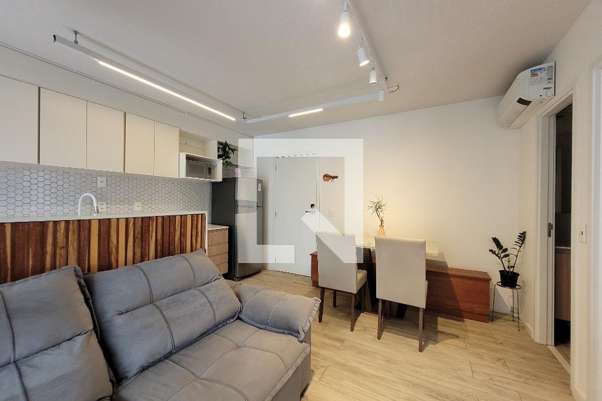 Apartamento à Venda - Cambuí, 1 Quarto,  40 m2 em , Campinas - sp | SoloBR