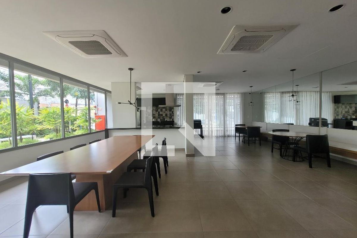 Apartamento à Venda - Cambuí, 1 Quarto,  40 m2 em , Campinas - sp | SoloBR