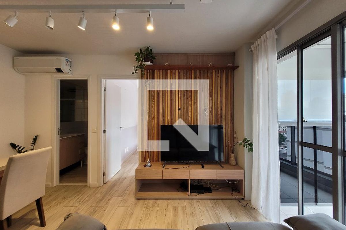 Apartamento à Venda - Cambuí, 1 Quarto,  40 m2 em , Campinas - sp | SoloBR