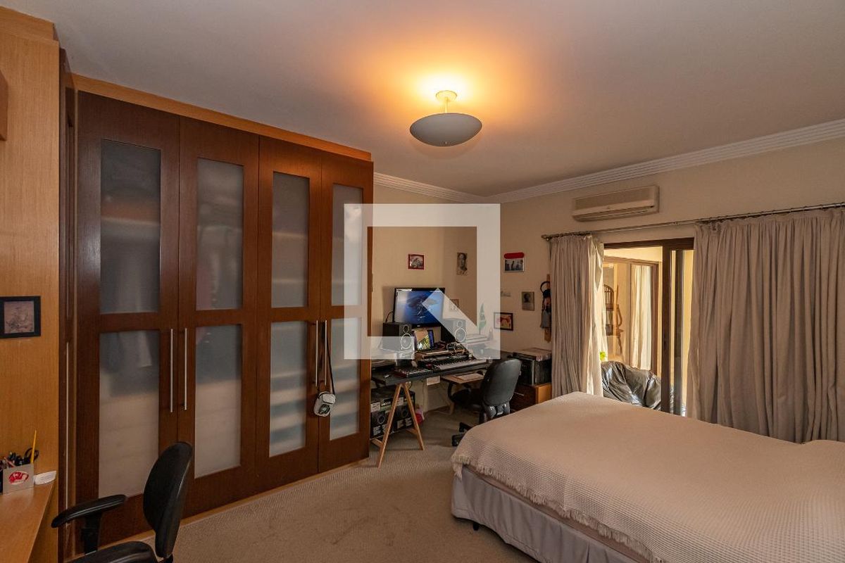Casa à Venda - Lot. Alphaville Campinas , 4 Quartos,  520 m2 em , Campinas - sp | SoloBR