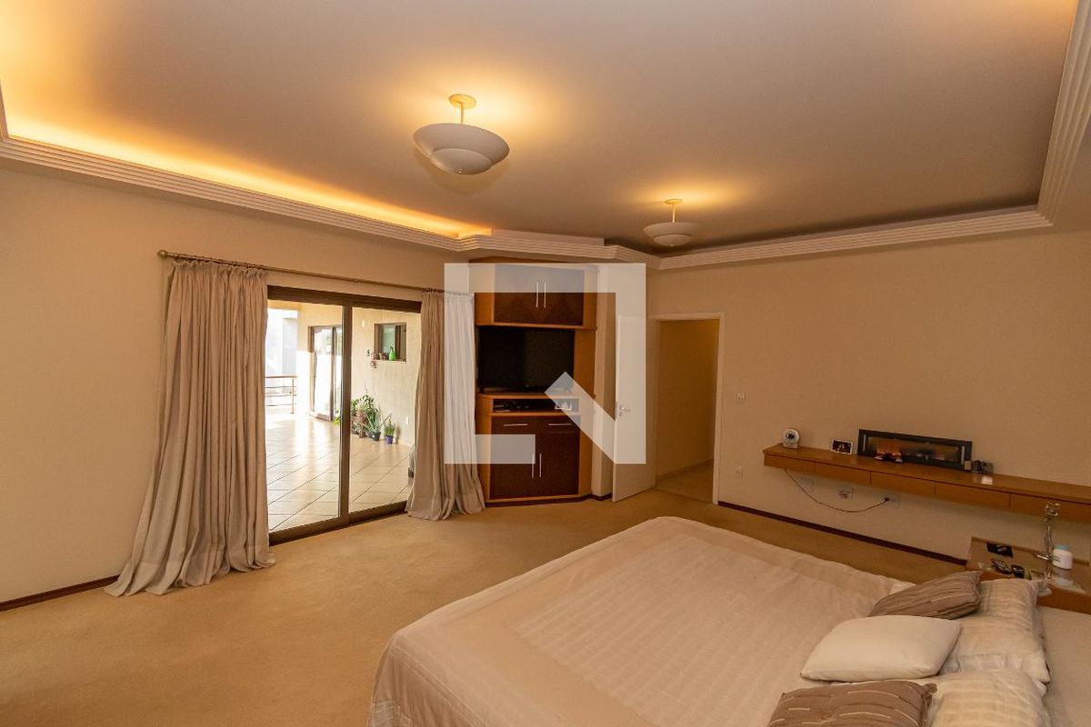 Casa à Venda - Lot. Alphaville Campinas , 4 Quartos,  520 m2 em , Campinas - sp | SoloBR