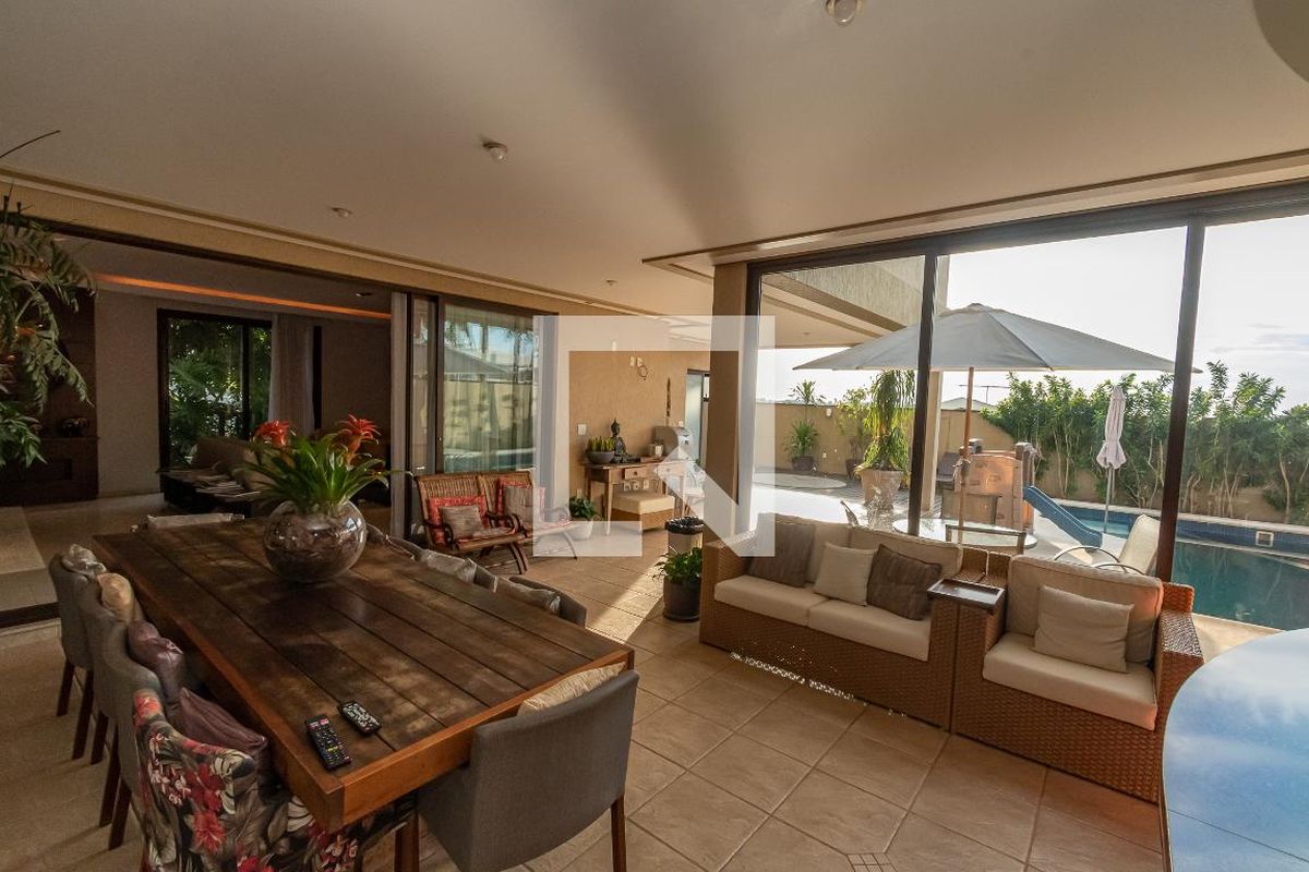 Casa à Venda - Lot. Alphaville Campinas , 4 Quartos,  520 m2 em , Campinas - sp | SoloBR