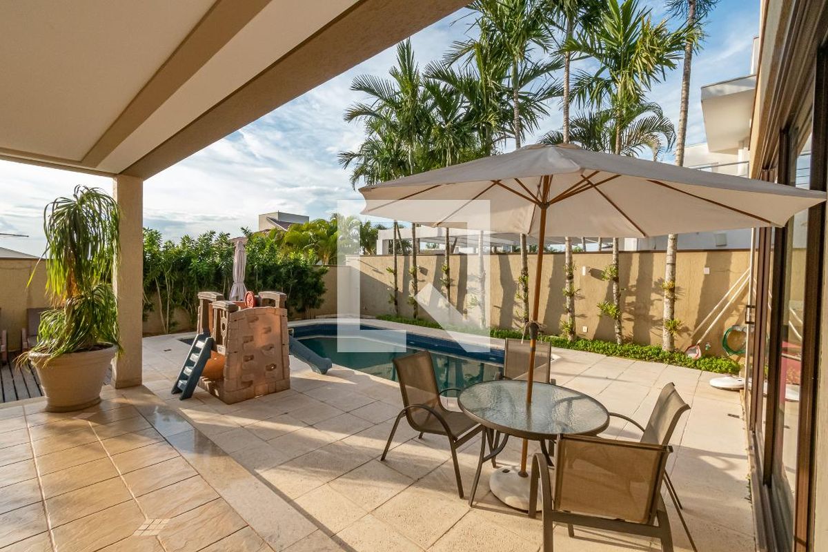 Casa à Venda - Lot. Alphaville Campinas , 4 Quartos,  520 m2 em , Campinas - sp | SoloBR