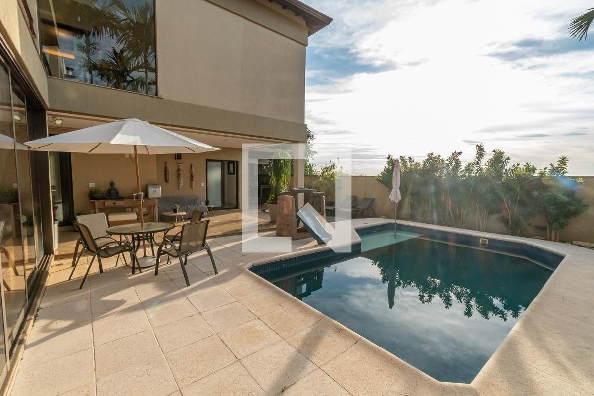 Casa à Venda - Lot. Alphaville Campinas , 4 Quartos,  520 m2 em , Campinas - sp | SoloBR