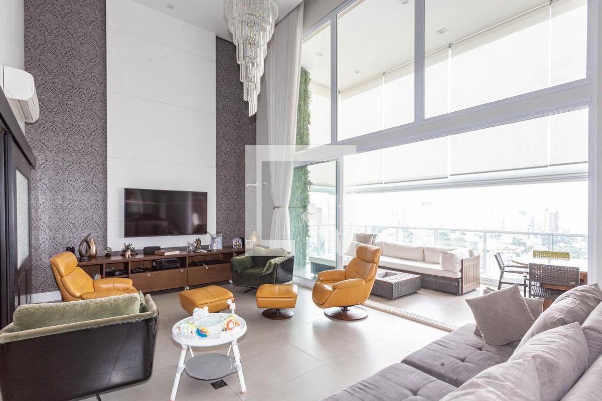 Apartamento, 3 quartos, 214 m² - Foto 1