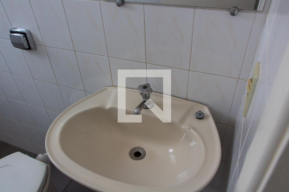 Casa à Venda - Bosque, 3 Quartos,  228 m2 em , Campinas - sp | SoloBR