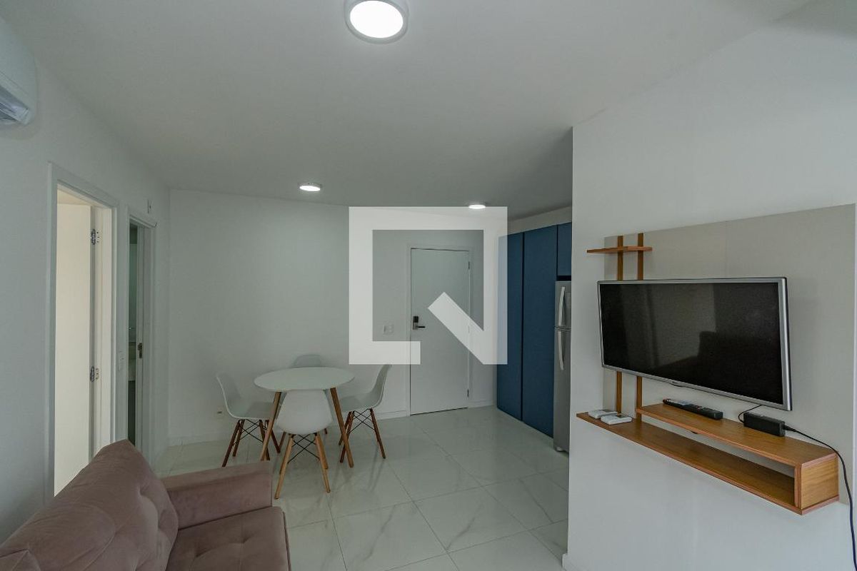 Apartamento à Venda - Cambuí, 1 Quarto,  42 m2 em , Campinas - sp | SoloBR