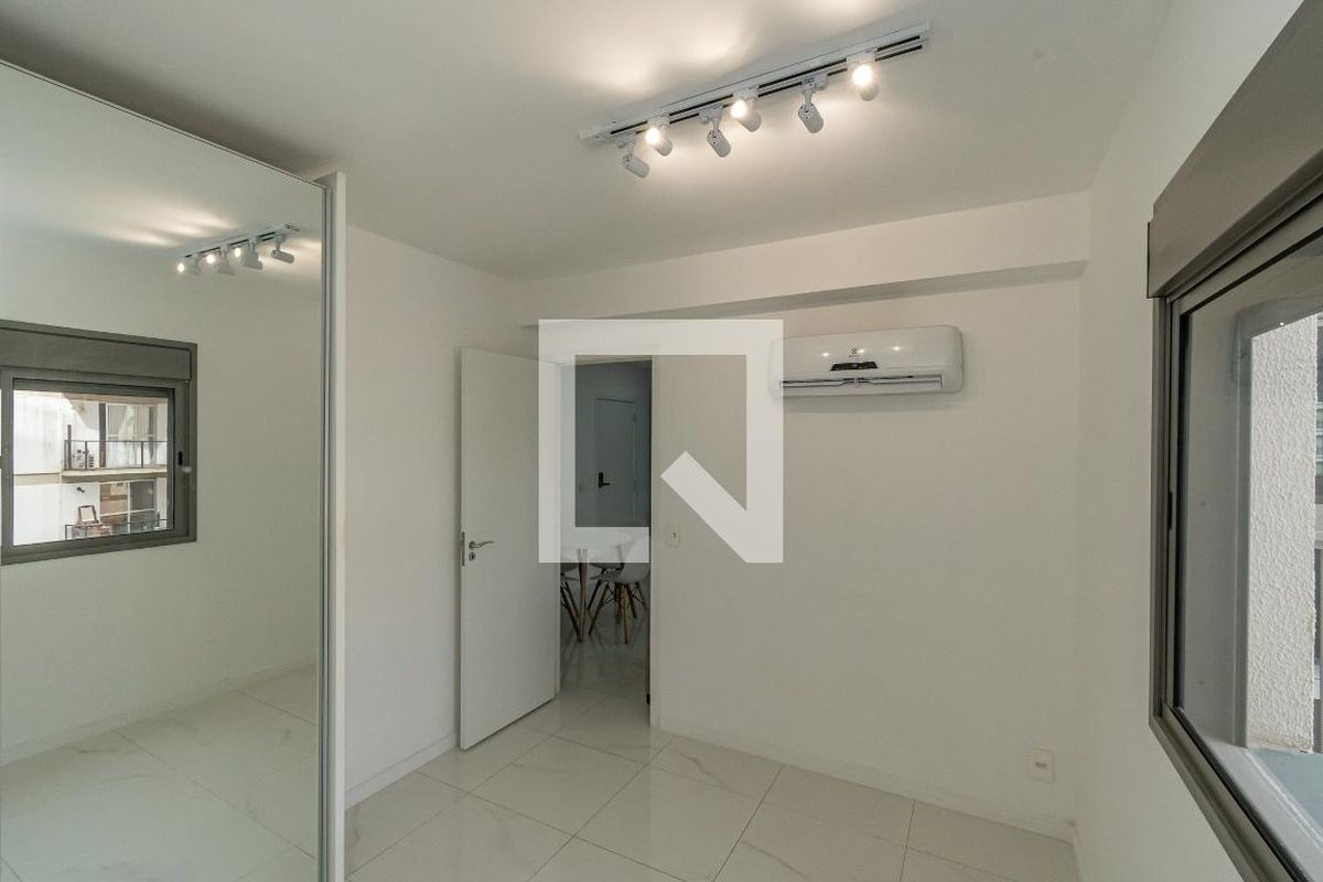 Apartamento à Venda - Cambuí, 1 Quarto,  42 m2 em , Campinas - sp | SoloBR