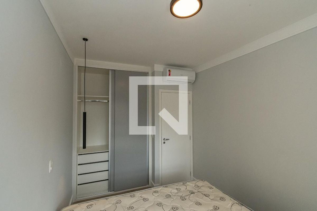 Apartamento à Venda - Bosque, 1 Quarto,  45 m2 em , Campinas - sp | SoloBR