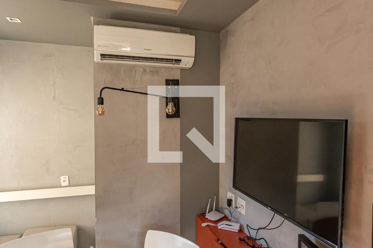 Apartamento à Venda - Bosque, 1 Quarto,  45 m2 em , Campinas - sp | SoloBR