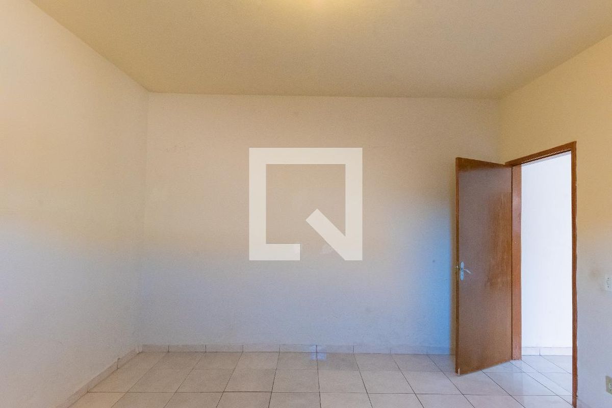 Casa à Venda - Jardim do Lago, 3 Quartos,  360 m2 em , Campinas - sp | SoloBR