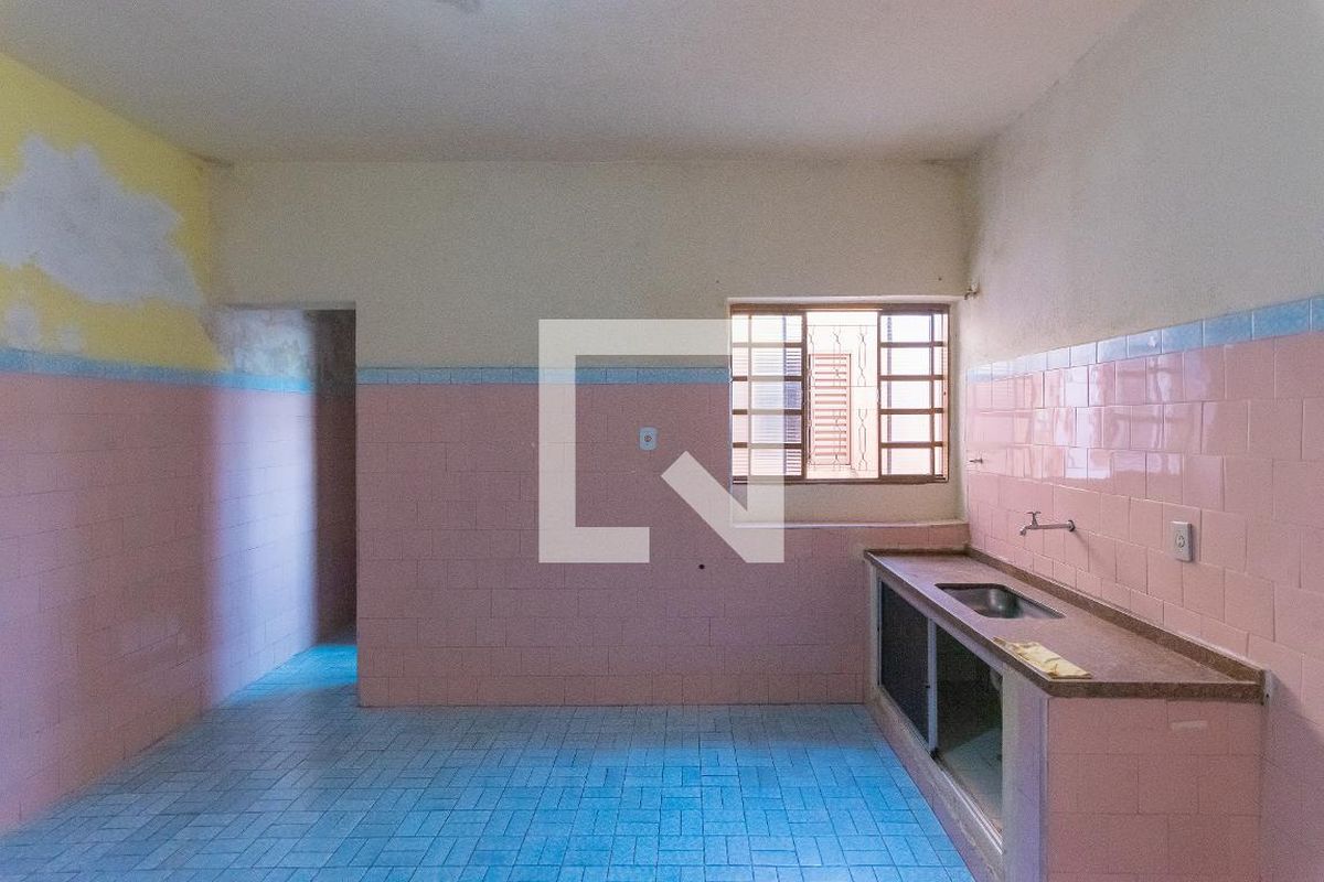 Casa à Venda - Jardim do Lago, 3 Quartos,  360 m2 em , Campinas - sp | SoloBR