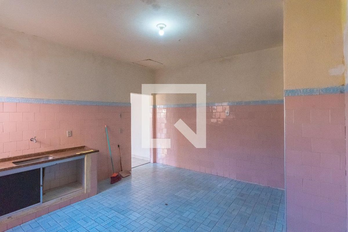 Casa à Venda - Jardim do Lago, 3 Quartos,  360 m2 em , Campinas - sp | SoloBR