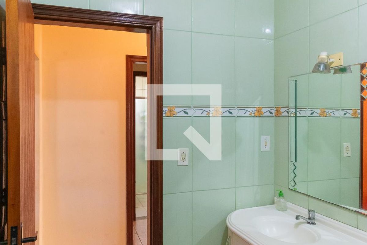 Casa à Venda - Jardim do Lago, 3 Quartos,  360 m2 em , Campinas - sp | SoloBR