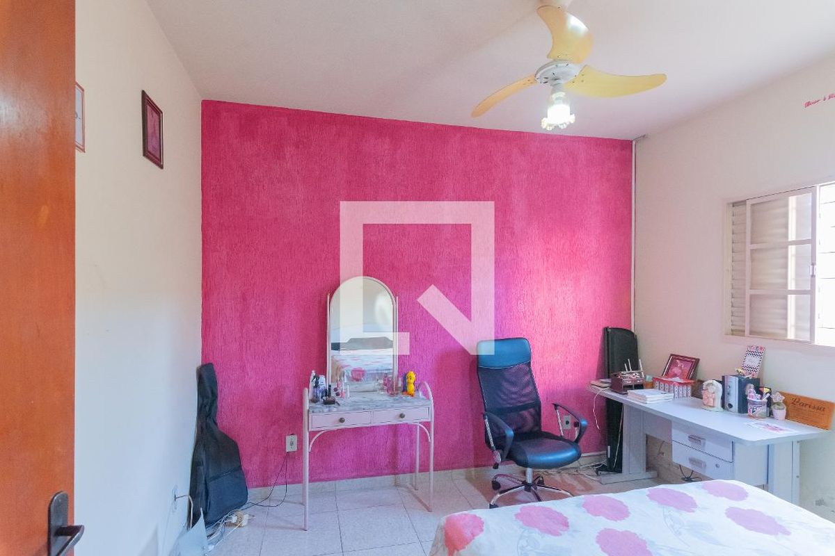 Casa à Venda - Jardim do Lago, 3 Quartos,  360 m2 em , Campinas - sp | SoloBR