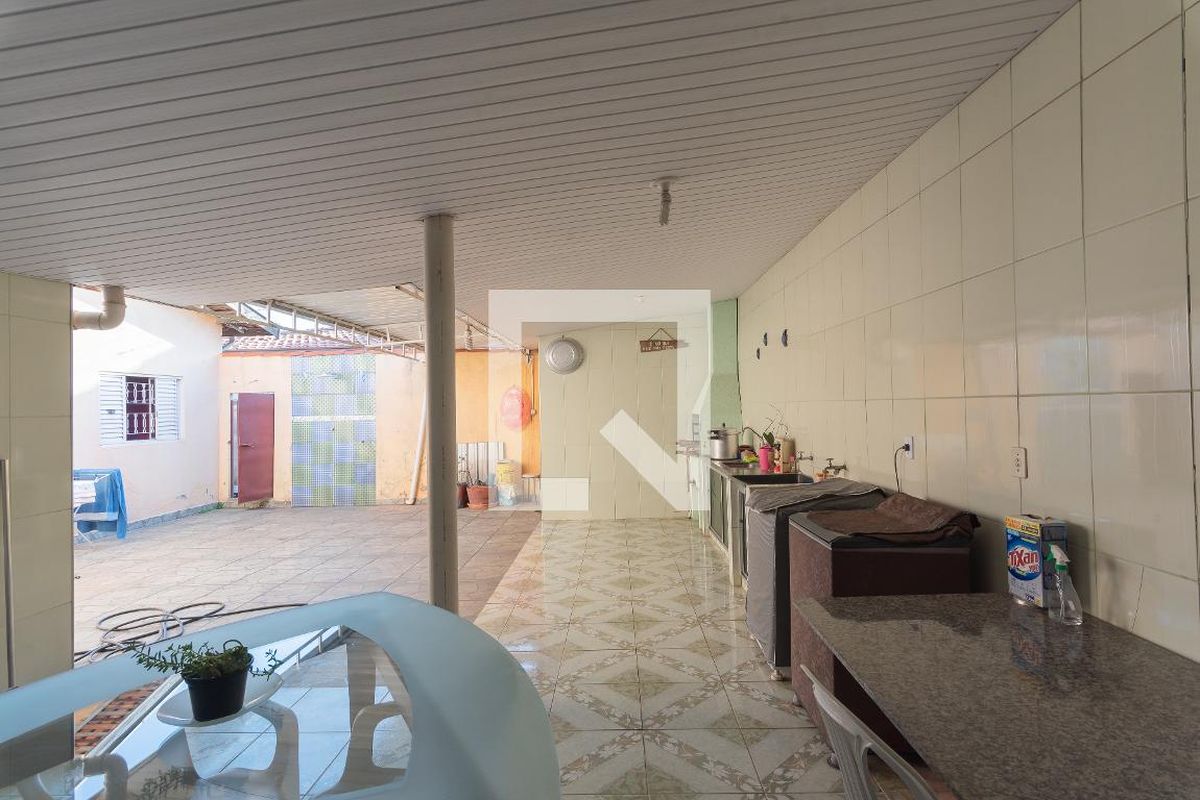 Casa à Venda - Jardim do Lago, 3 Quartos,  360 m2 em , Campinas - sp | SoloBR