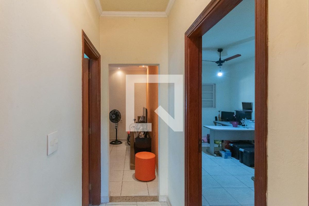 Casa à Venda - Jardim do Lago, 3 Quartos,  360 m2 em , Campinas - sp | SoloBR